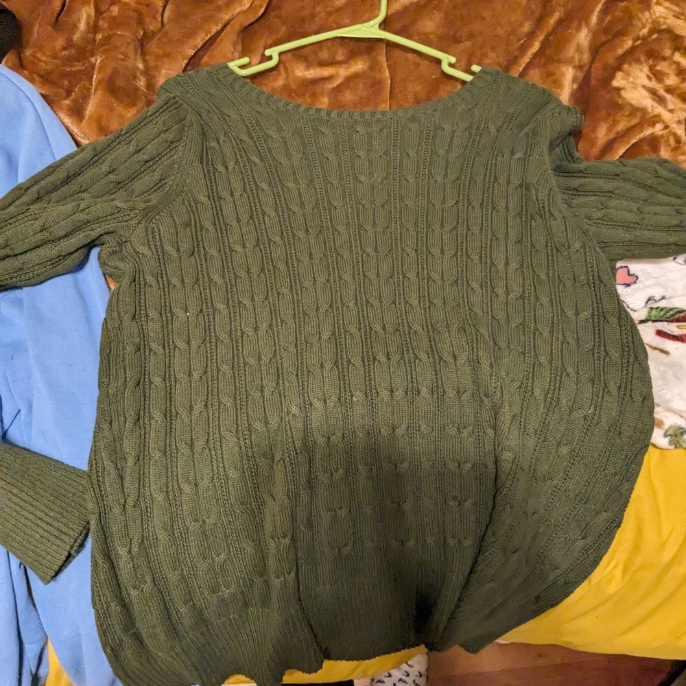 Women's sweater